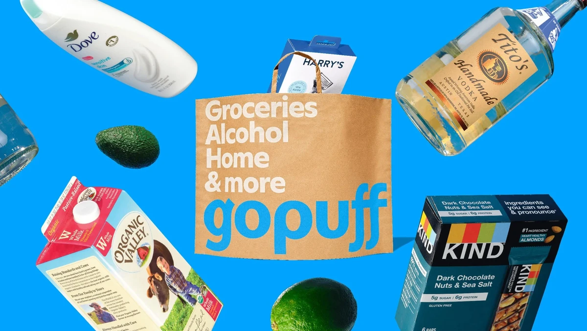 Gopuff-advertentie met boodschappen op blauw
