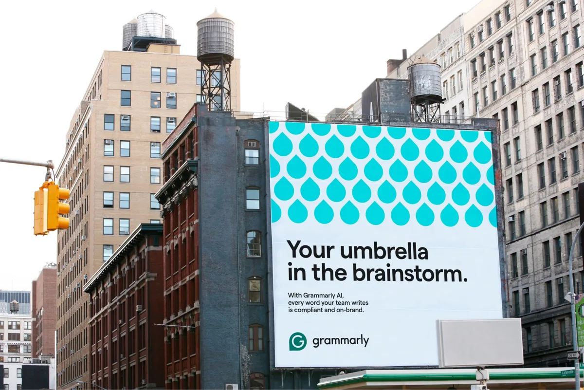 Gebouwreclame: "Your umbrella in the brainstorm."