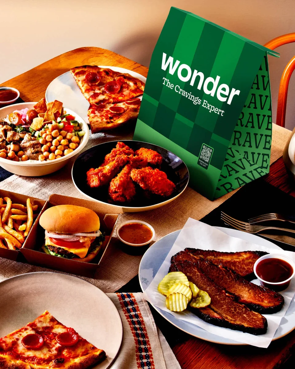 Wonder delivery bag with dishes, Grubhub photography