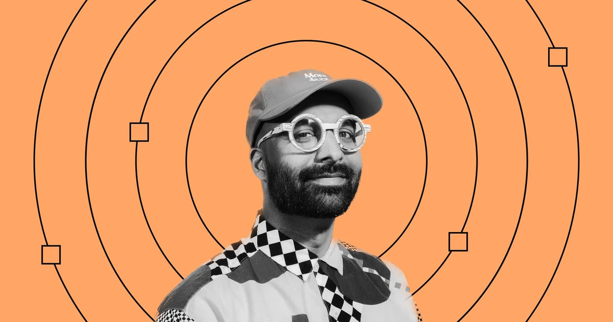 Webflow-portret met concentrische ringen op oranje
